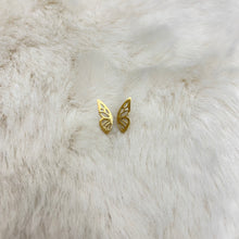 Metal Shape Stud Earring / Butterfly