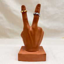 Single Twist Ring