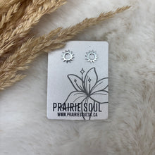 Metal Shape Stud Earring / Sun
