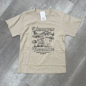 Graphic Tee / Discover Yosemite Mushroom