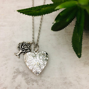 Locket Necklace / Heart
