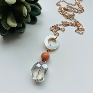 Necklace / one of a kind #56 / rosegold clear shell peach stone