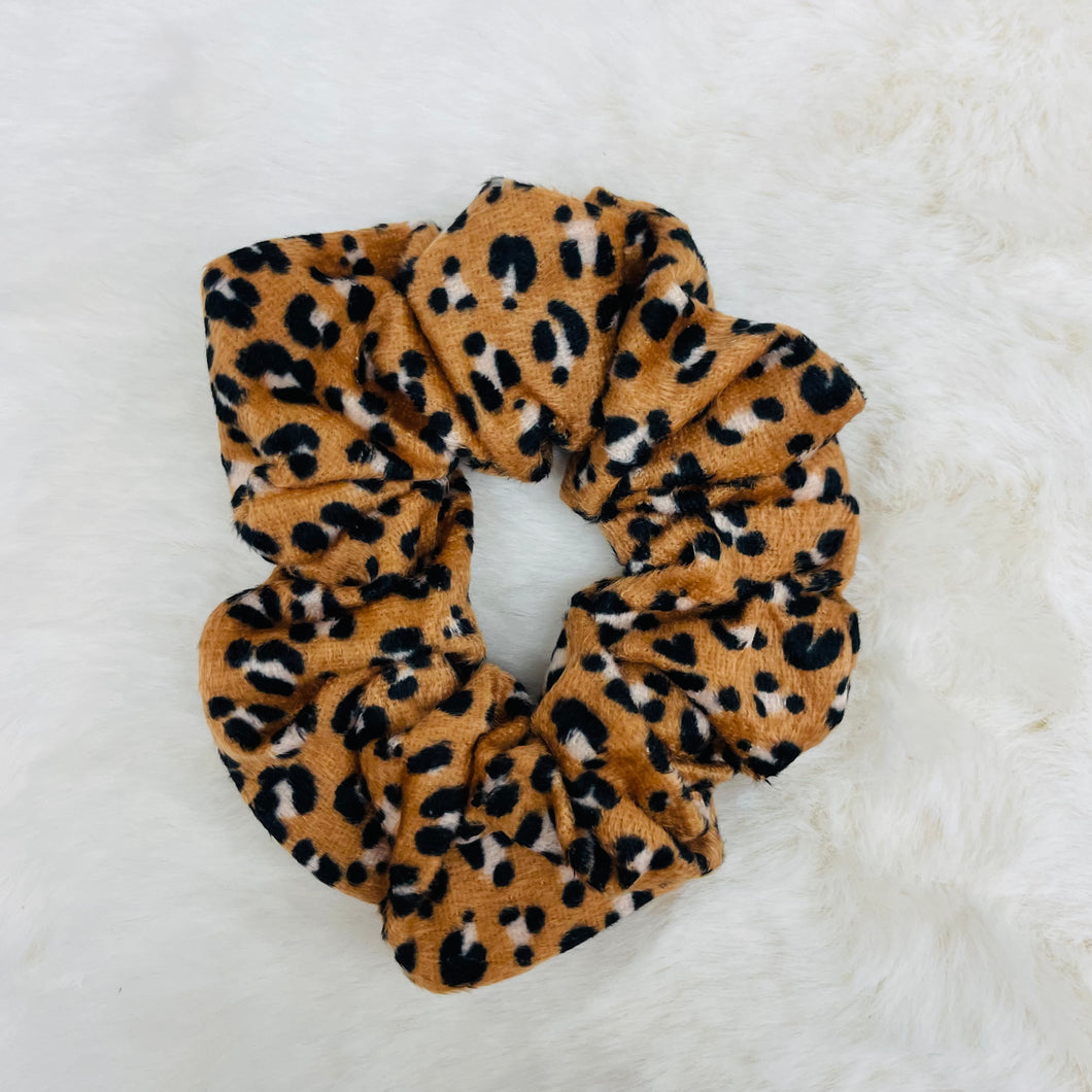 Hair Scrunchie / Velvet Animal Print