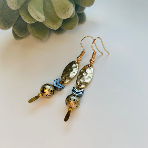 Earring / one of a kind #6 / gold hematite