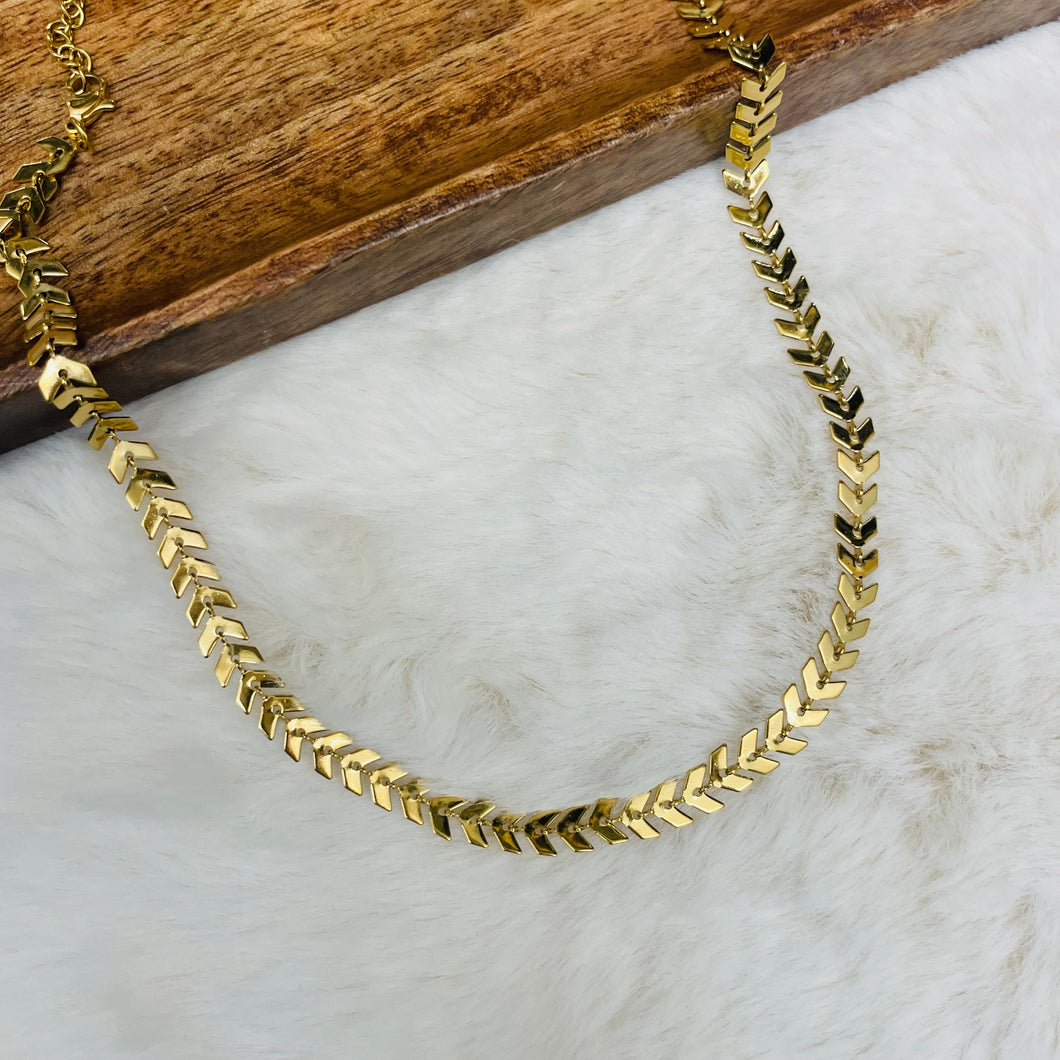Fishbone chain top