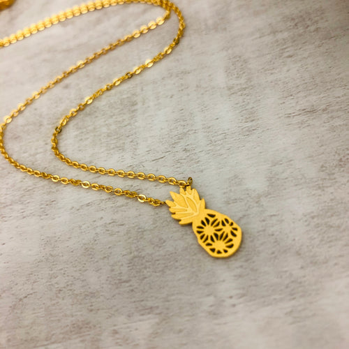 Dainty Necklace / Pineapple Tropical