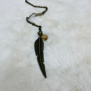 Feather Narrow Necklace
