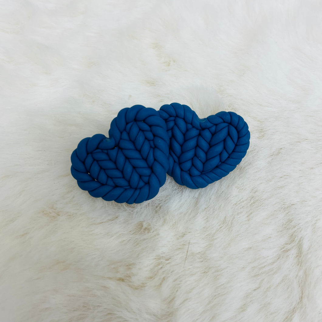 Earrings Polymer / Sweater Weather Heart Stud
