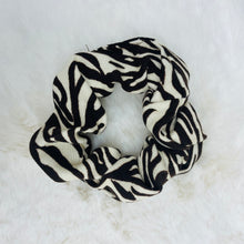 Hair Scrunchie / Corduroy Pattern