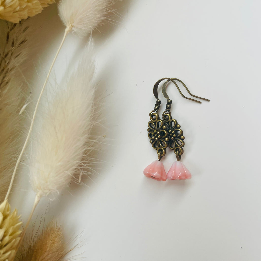 Earring / one of a kind #53 / bronze pink flower