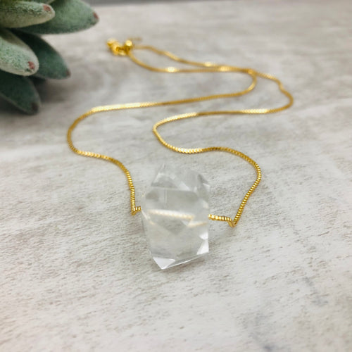 Lena Gemstone Necklace / Clear Quartz